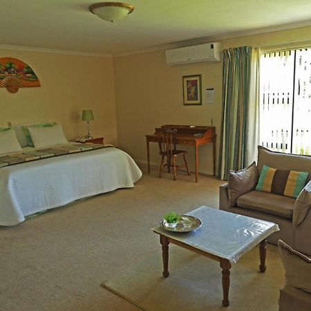 Vineyards Country Home Guest Room Blomtuin Екстер'єр фото