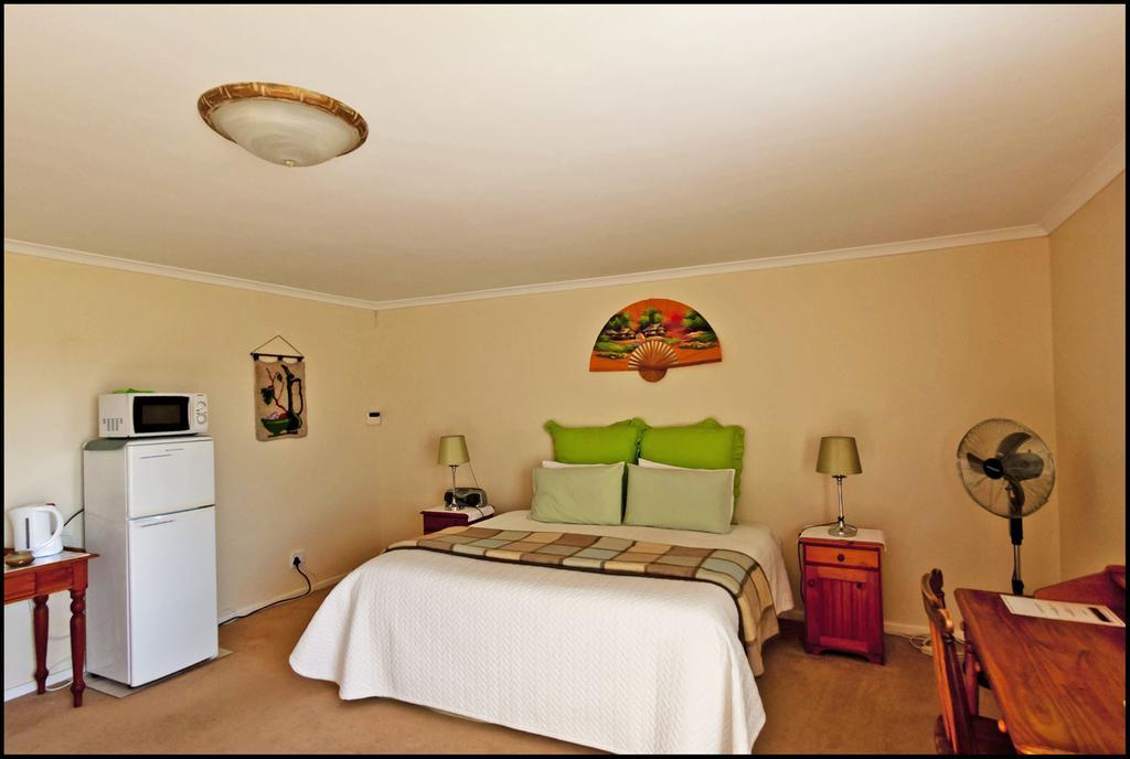 Vineyards Country Home Guest Room Blomtuin Екстер'єр фото